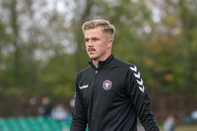 ​广州影豹5比1大胜广东蜀地红，提前晋级全国总决赛.