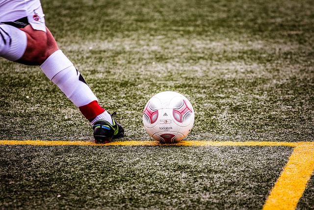 巴萨巨星克里斯滕森伤愈计划告吹，续约或出售成困扰.